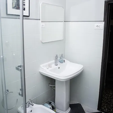 Al Galata Dimora Dei Popoli E Dei Mari * جنوة